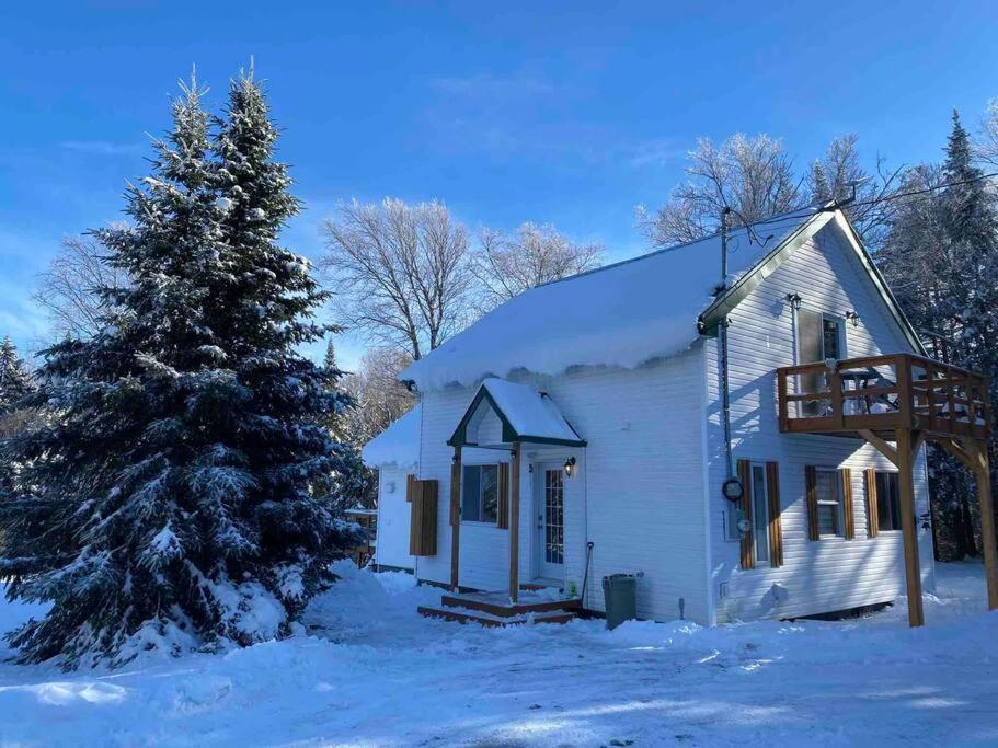 Le Jazz- Chalet Rustique/Chic Avec Spa Notre-Dame-Des-Bois Exterior photo